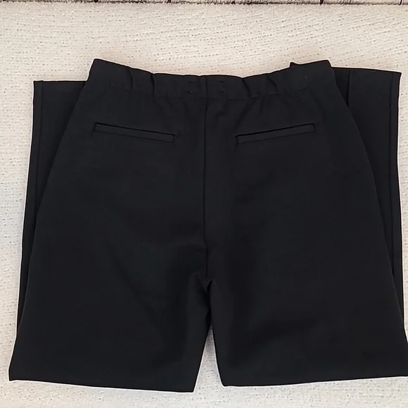 Everlane High Rise Pintuck Tapered Leg The Dream Pant in Black - NWT